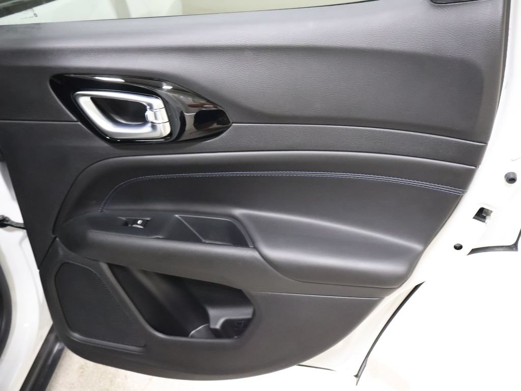 New 2026 Jeep Compass Latitude AWD/4WD image 17