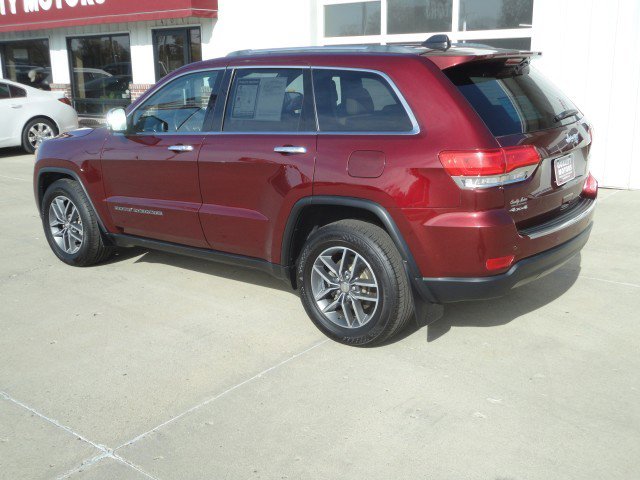 Used 2018 Jeep Grand Cherokee Limited AWD/4WD image 12