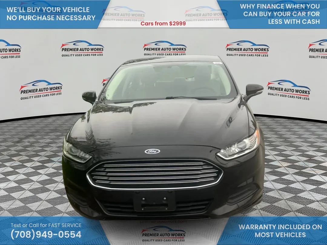 Used 2016 Ford Fusion SE image 2