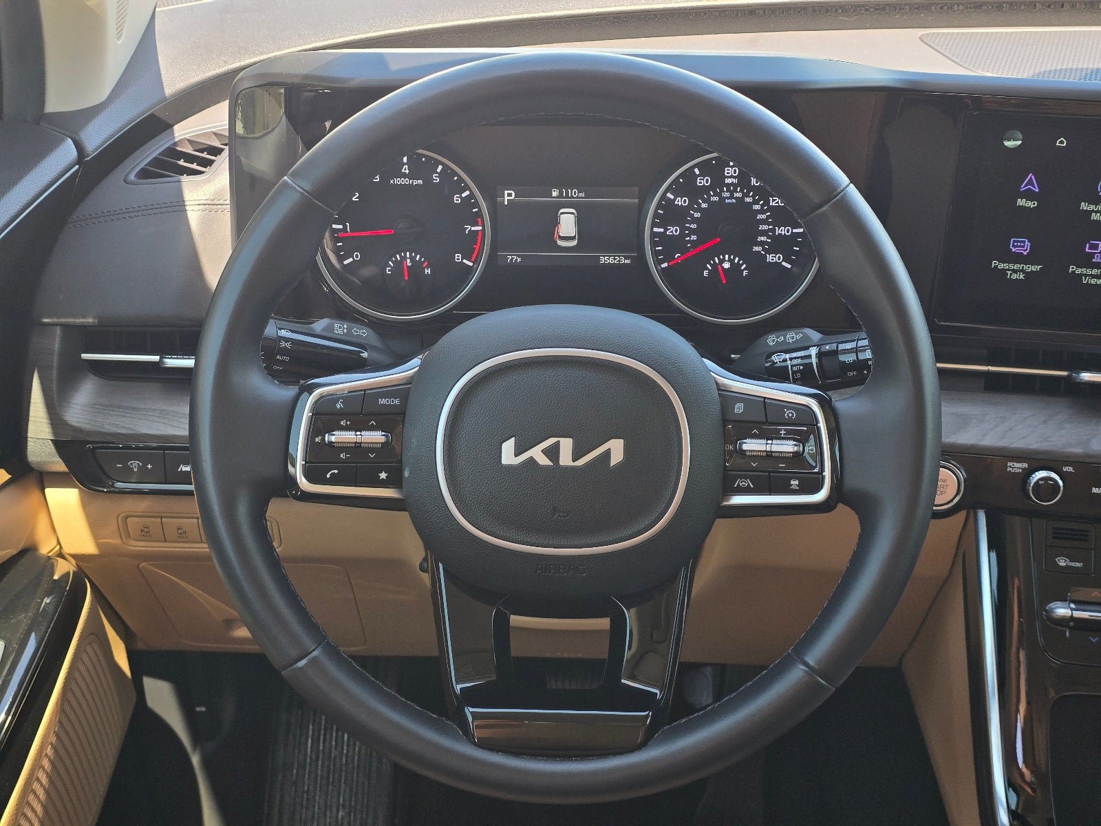 Used 2024 Kia Carnival EX FWD image 14
