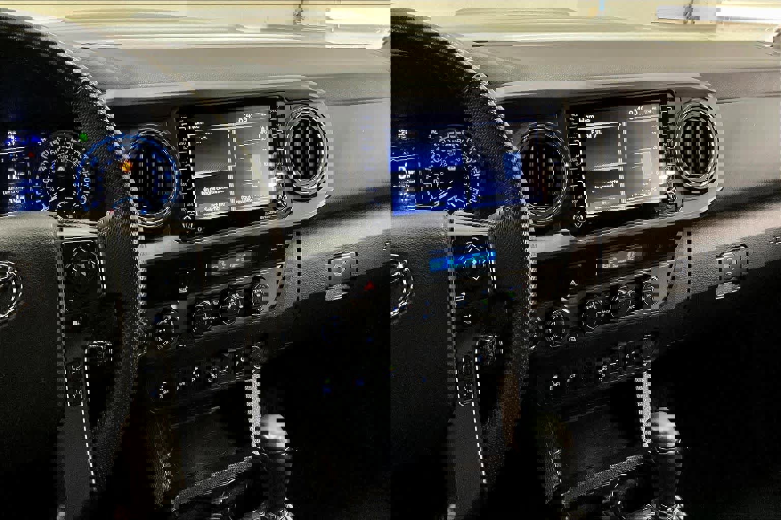 Used 2023 Toyota Tacoma TRD Sport image 8