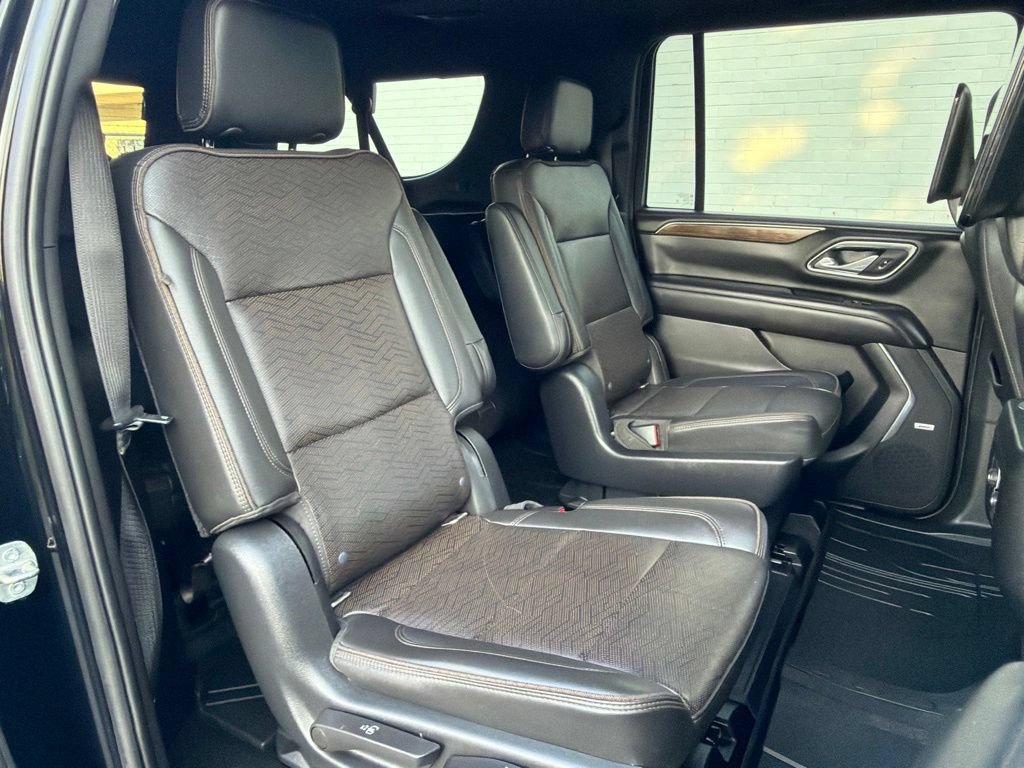 Used 2021 Chevrolet Suburban High Country w/ Premium Package AWD/4WD image 11