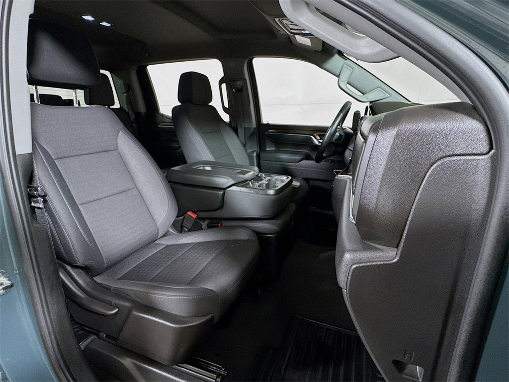 Used 2025 Chevrolet Silverado 1500 LT image 26