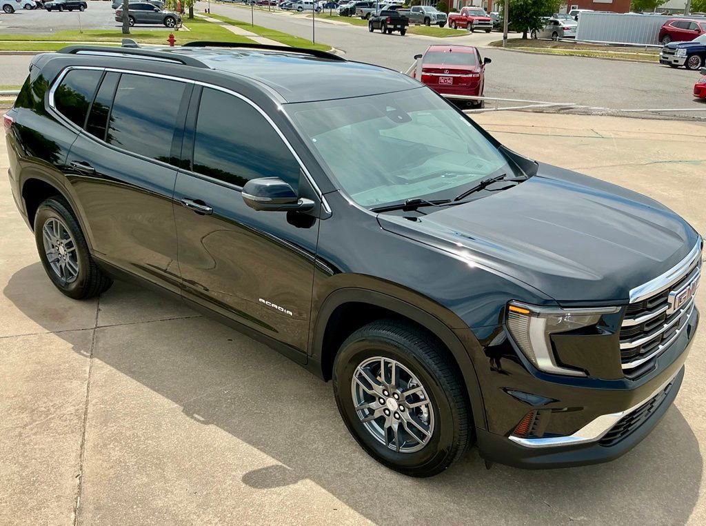 Used 2025 GMC Acadia Elevation image 4