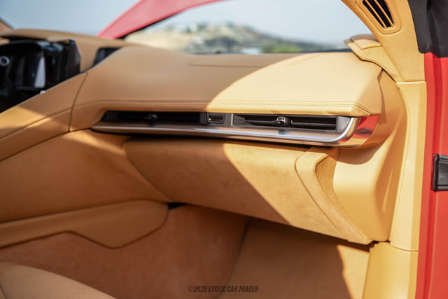 Used 2023 Chevrolet Corvette Stingray Premium Conv w/ Z51 Performance Package RWD image 46