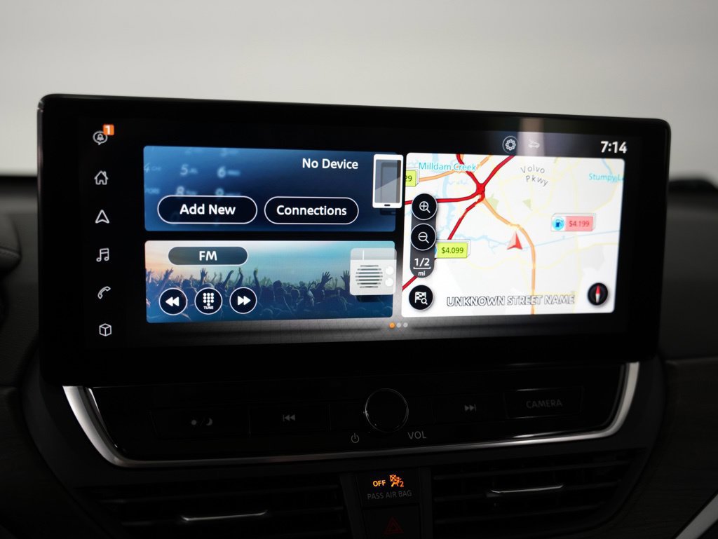 Used 2023 Nissan Altima 2.5 SV w/ SV Premium Package FWD image 19