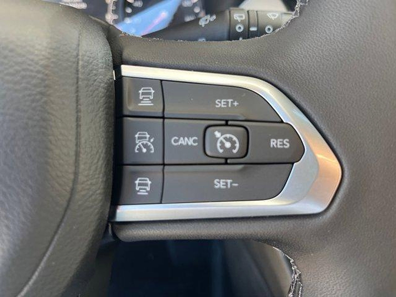 New 2026 Jeep Compass Limited image 30