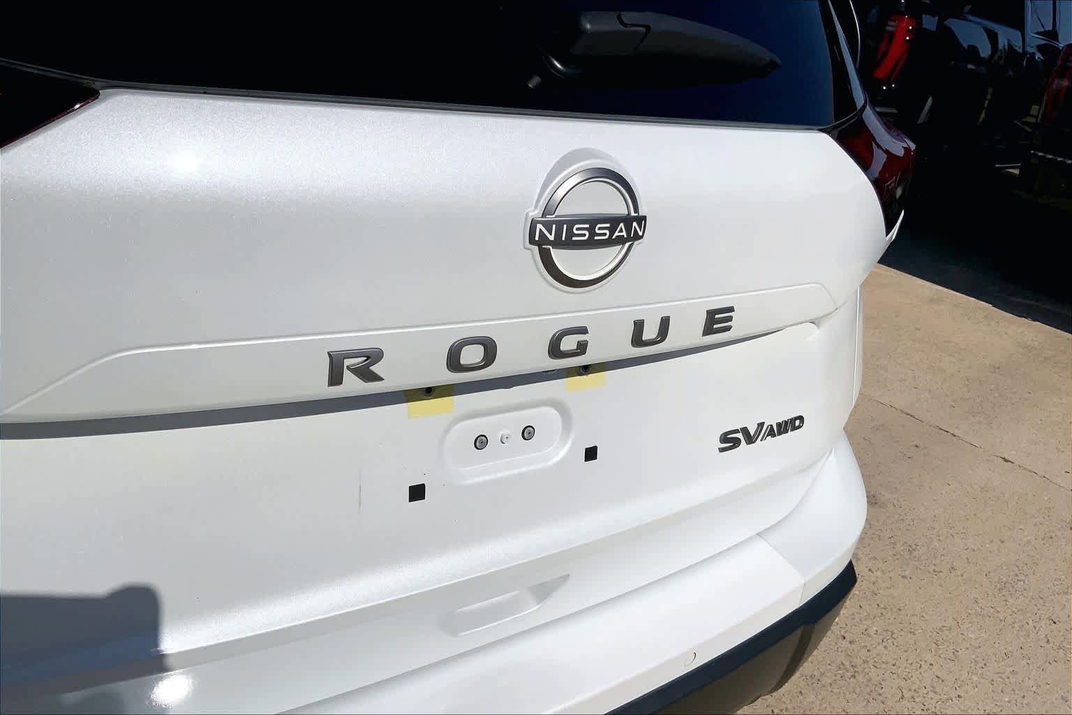 Used 2024 Nissan Rogue SV AWD/4WD image 29