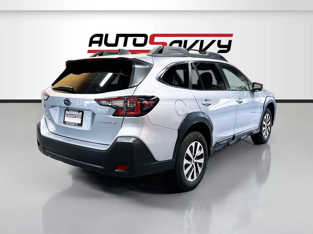 Used 2025 Subaru Outback Premium AWD/4WD image 7