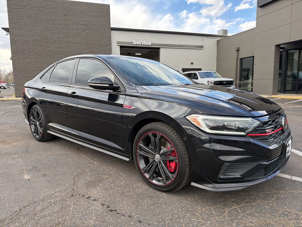Used 2019 Volkswagen Jetta GLI image 2