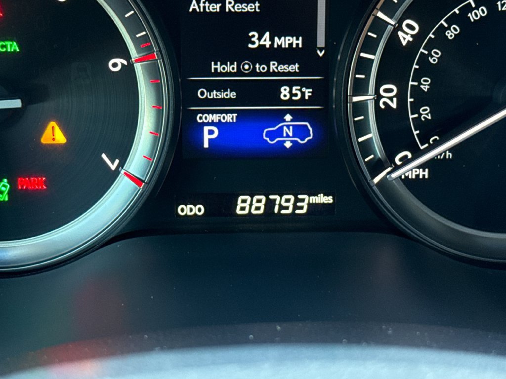 Used 2021 Lexus LX 570 4WD w/ Luxury Package image 30
