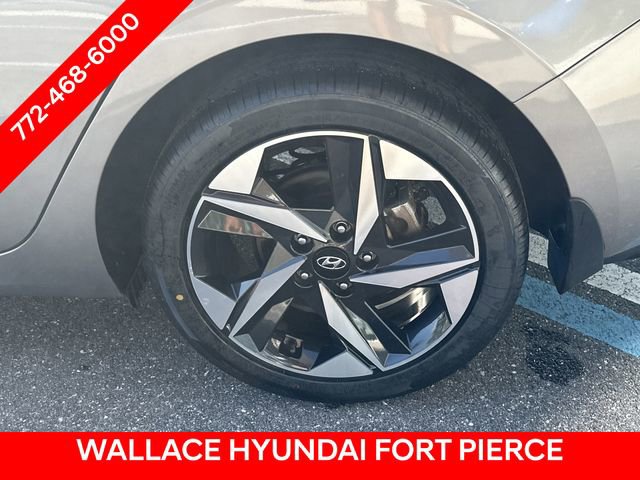 Used 2023 Hyundai Elantra SEL w/ Convenience Package image 10