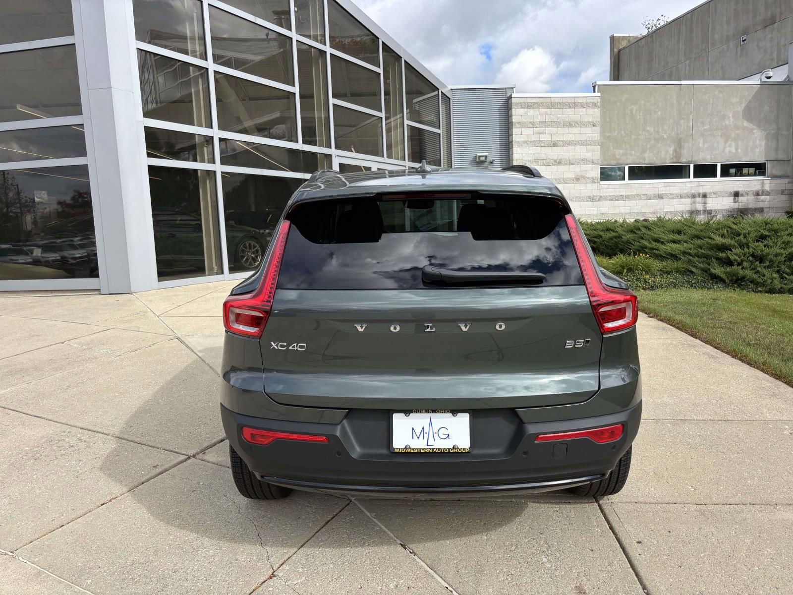New 2026 Volvo XC40 B5 Ultra w/ Protection Package Premier AWD/4WD image 6