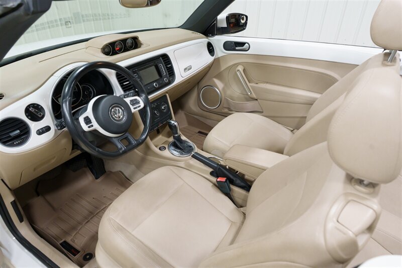 Used 2013 Volkswagen Beetle TDI FWD image 8