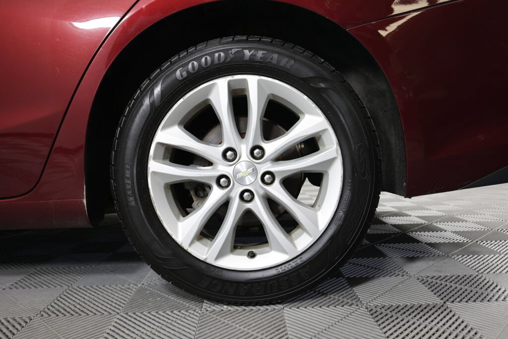Used 2016 Chevrolet Malibu LT FWD image 8