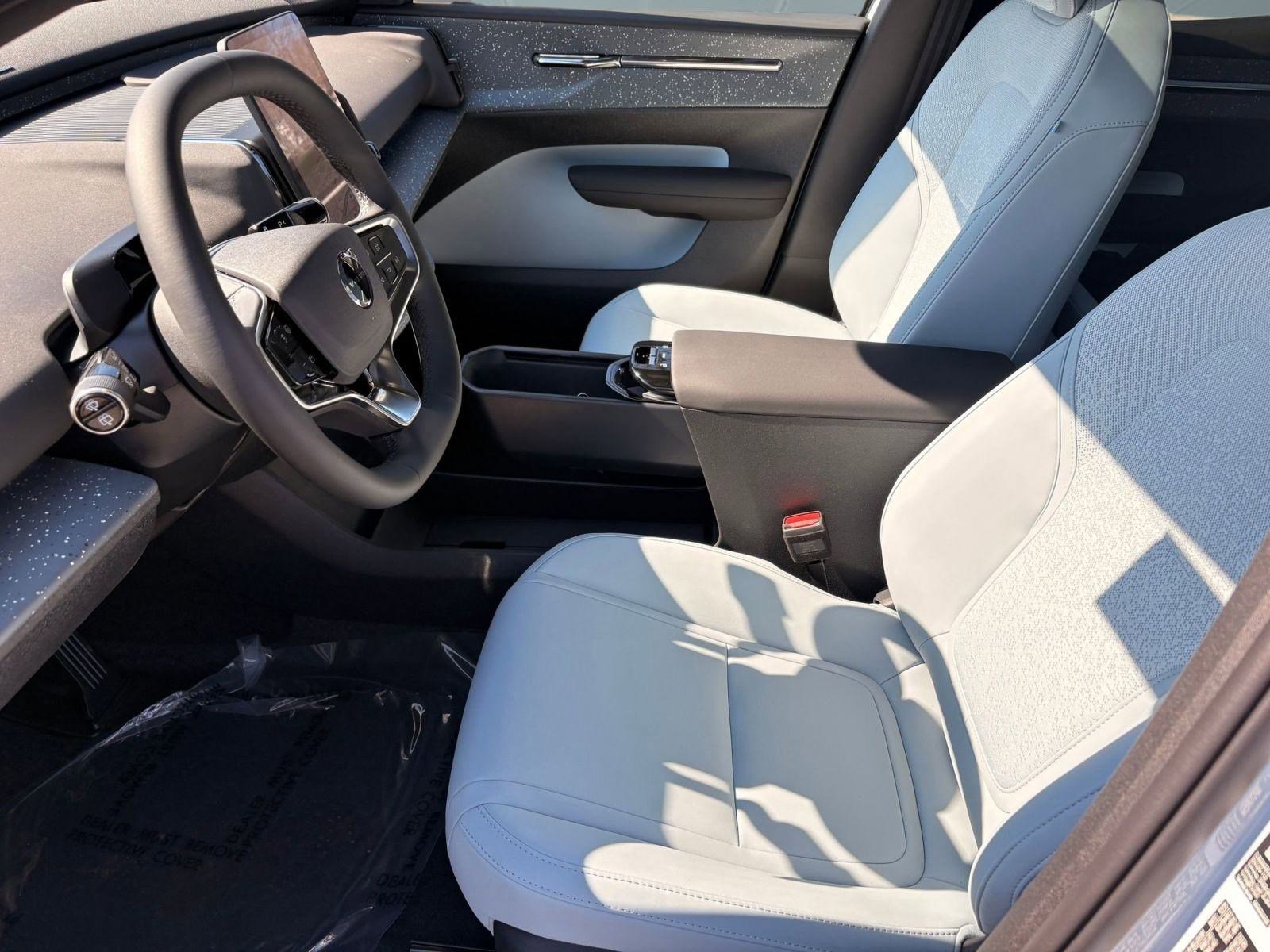 New 2026 Volvo EX30 Ultra w/ Climate Package image 5