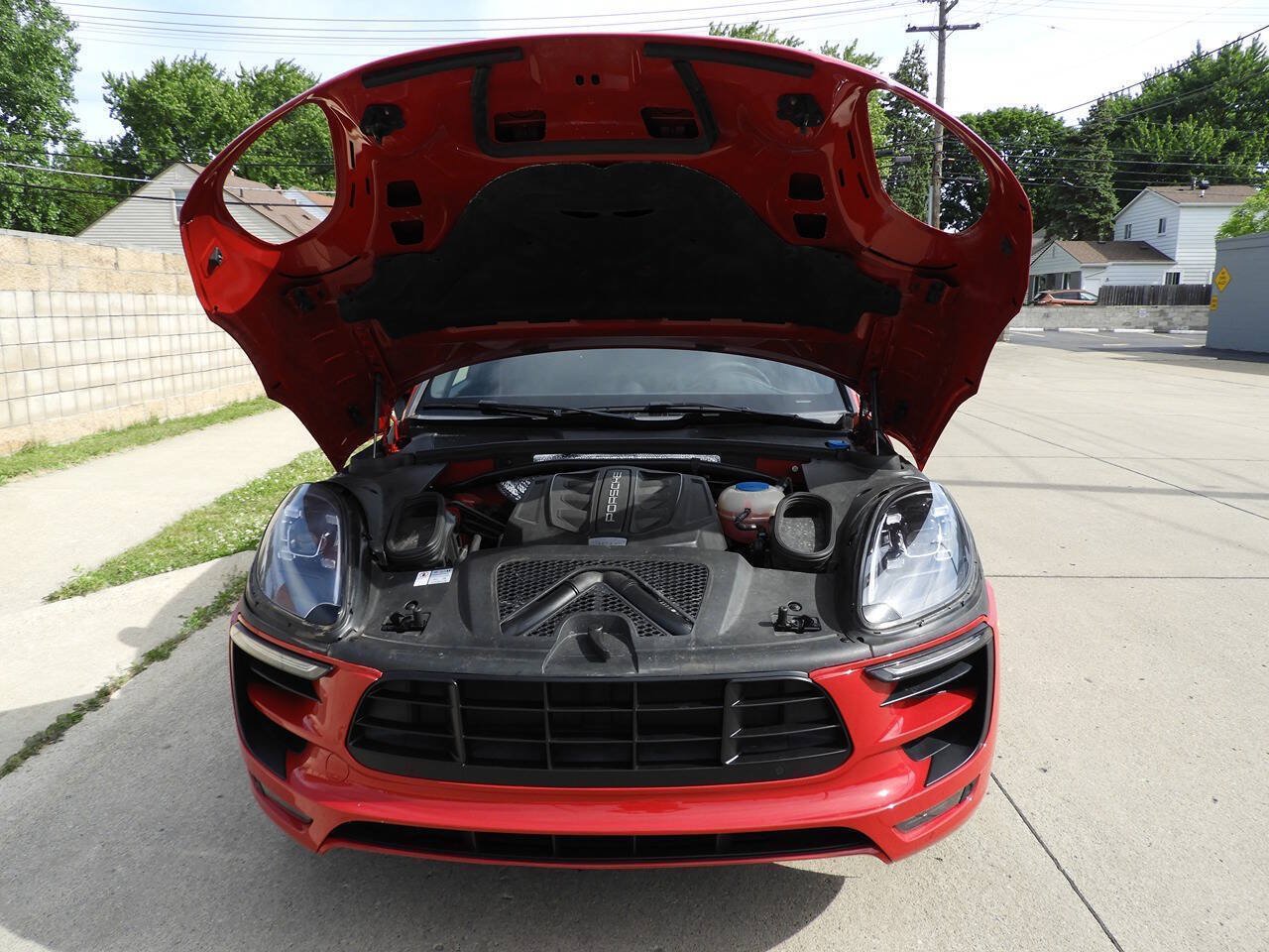 Used 2018 Porsche Macan GTS AWD/4WD image 46