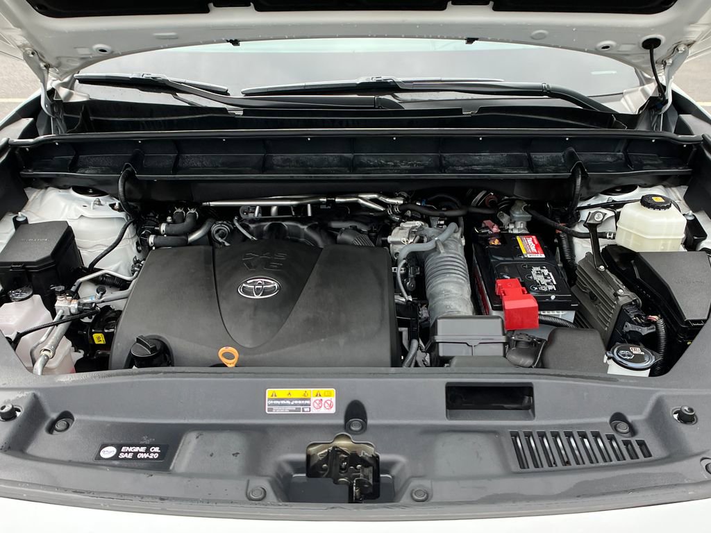 Used 2020 Toyota Highlander Platinum image 25