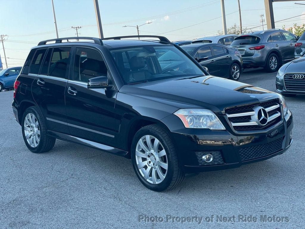 Used 2010 Mercedes-Benz GLK 350 4MATIC image 4