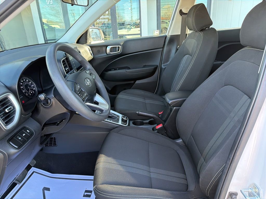 Used 2020 Hyundai Venue SEL image 27