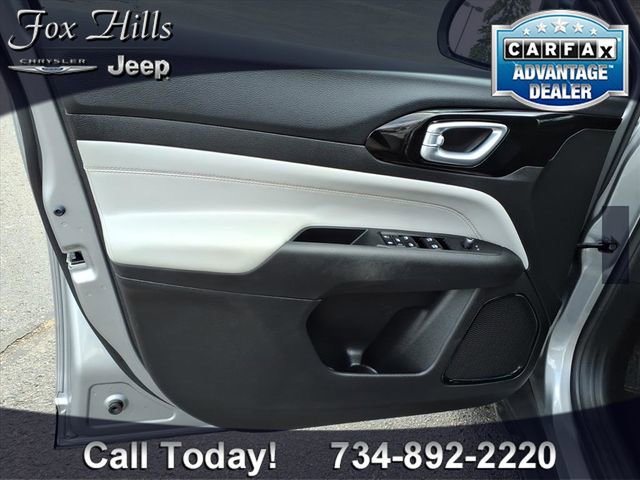 Used 2022 Jeep Compass Limited image 14