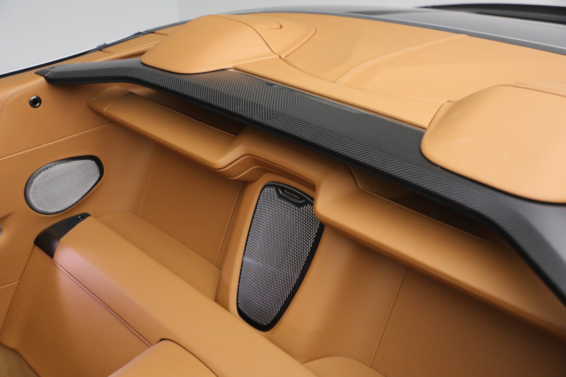 New 2026 Aston Martin Vanquish Convertible RWD image 34