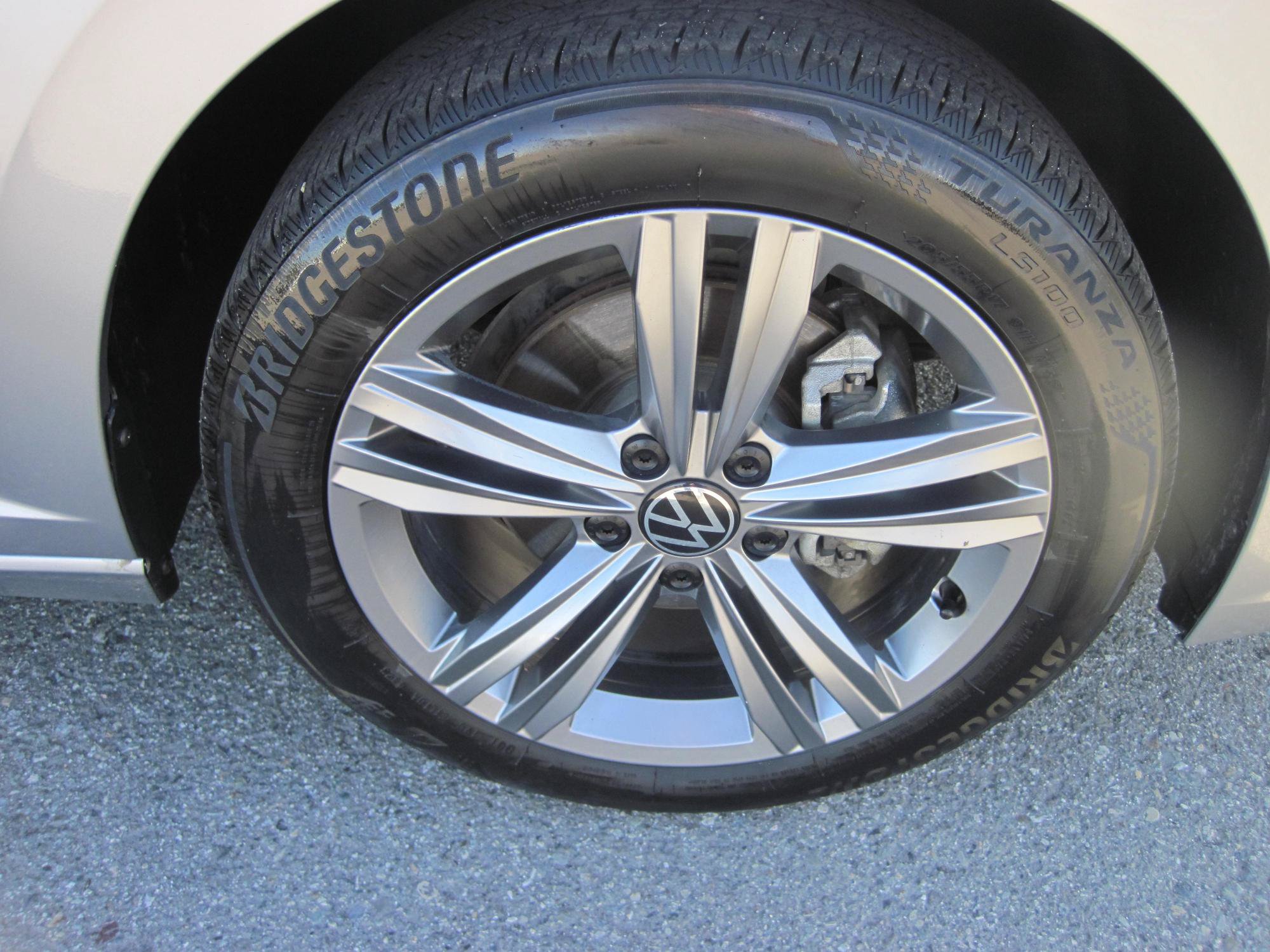 Used 2024 Volkswagen Jetta SE FWD image 5