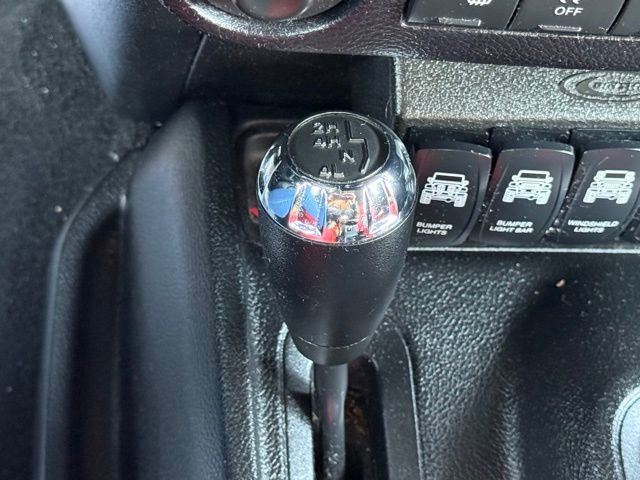 Used 2016 Jeep Wrangler Unlimited Rubicon image 25