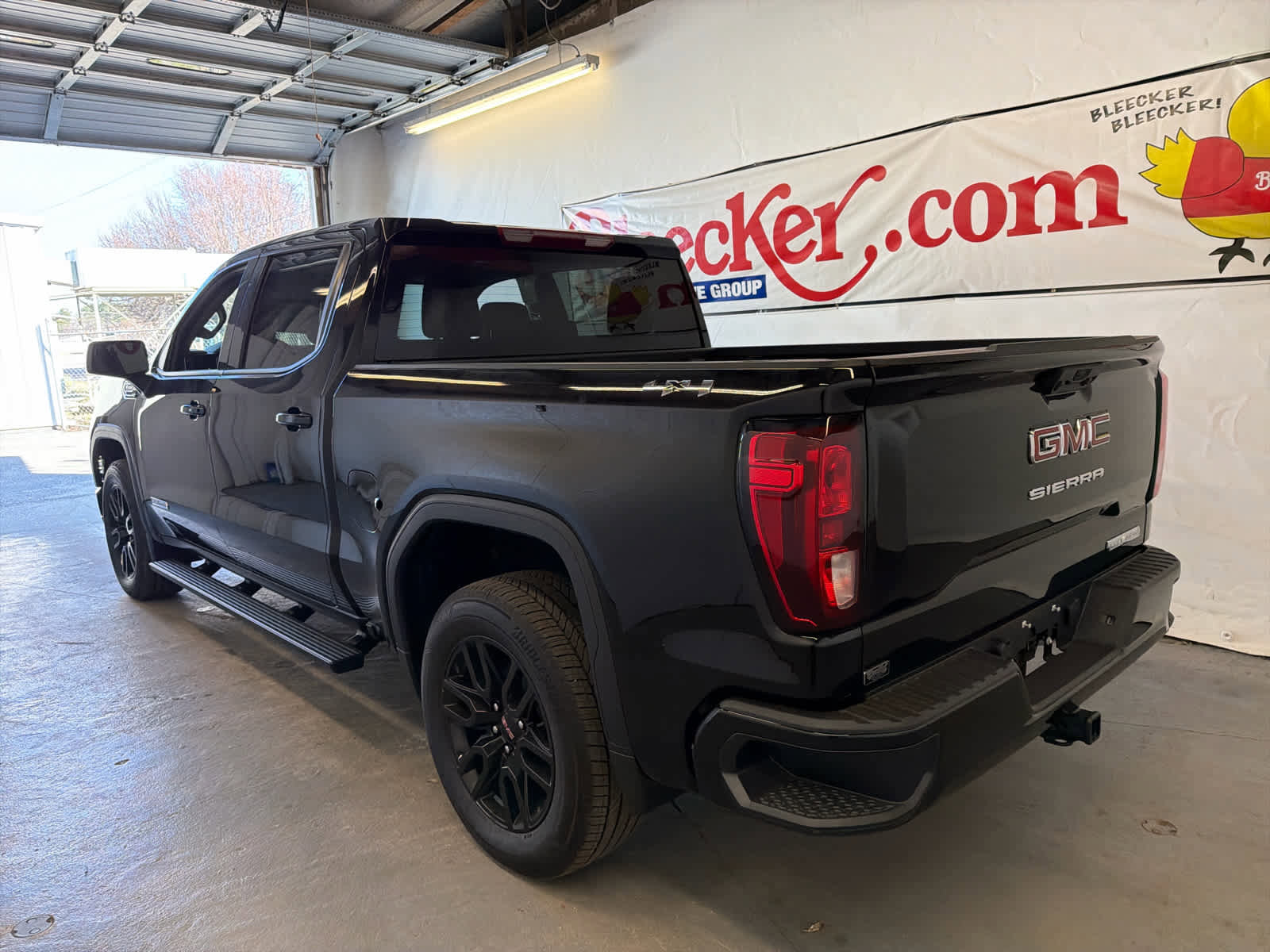 New 2026 GMC Sierra 1500 Elevation image 8