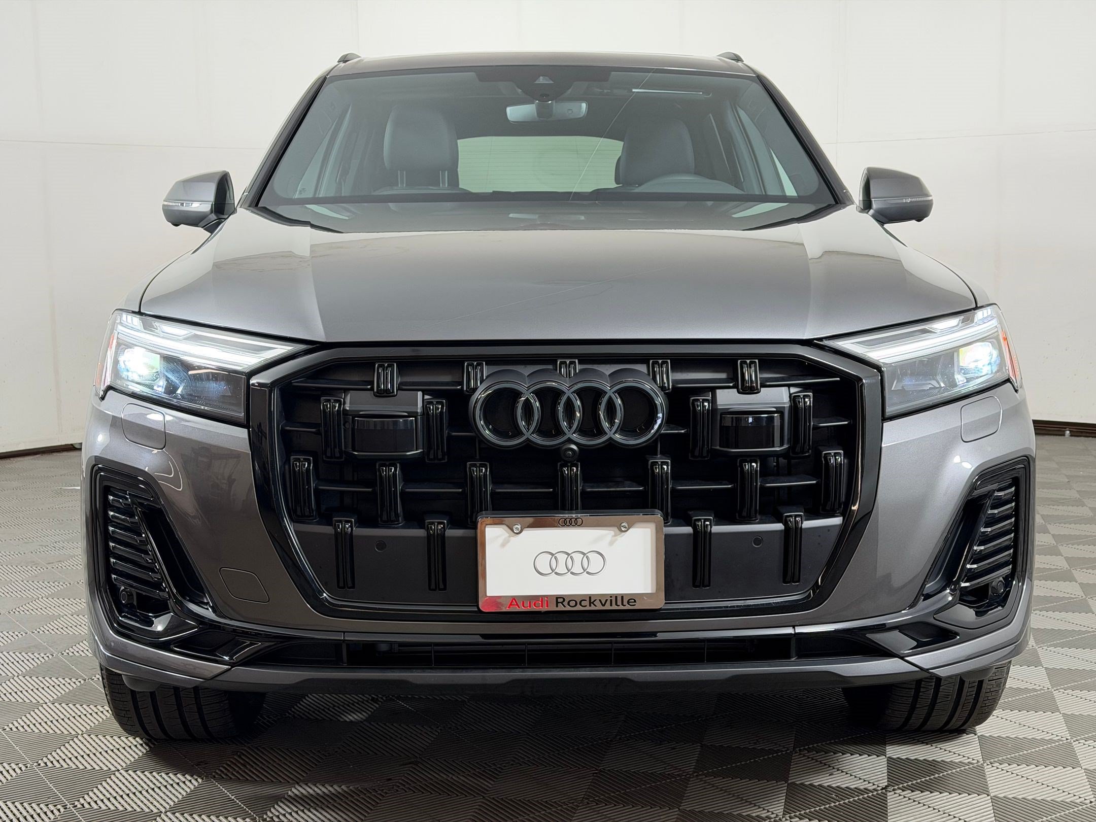 Used 2025 Audi Q7 2.0T Premium w/ Convenience Plus Package AWD/4WD image 6