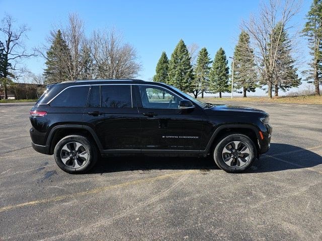 Used 2022 Jeep Grand Cherokee Limited 4xe w/ Luxury Tech Group II AWD/4WD image 7