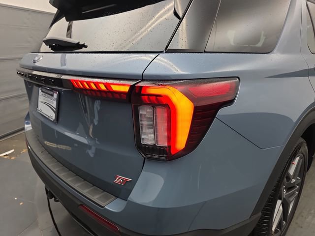 Used 2025 Ford Explorer ST w/ Sun And Sound Package image 19