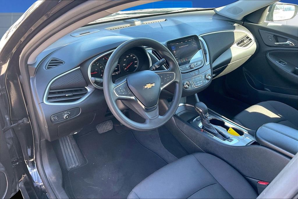 Used 2024 Chevrolet Malibu LT image 17