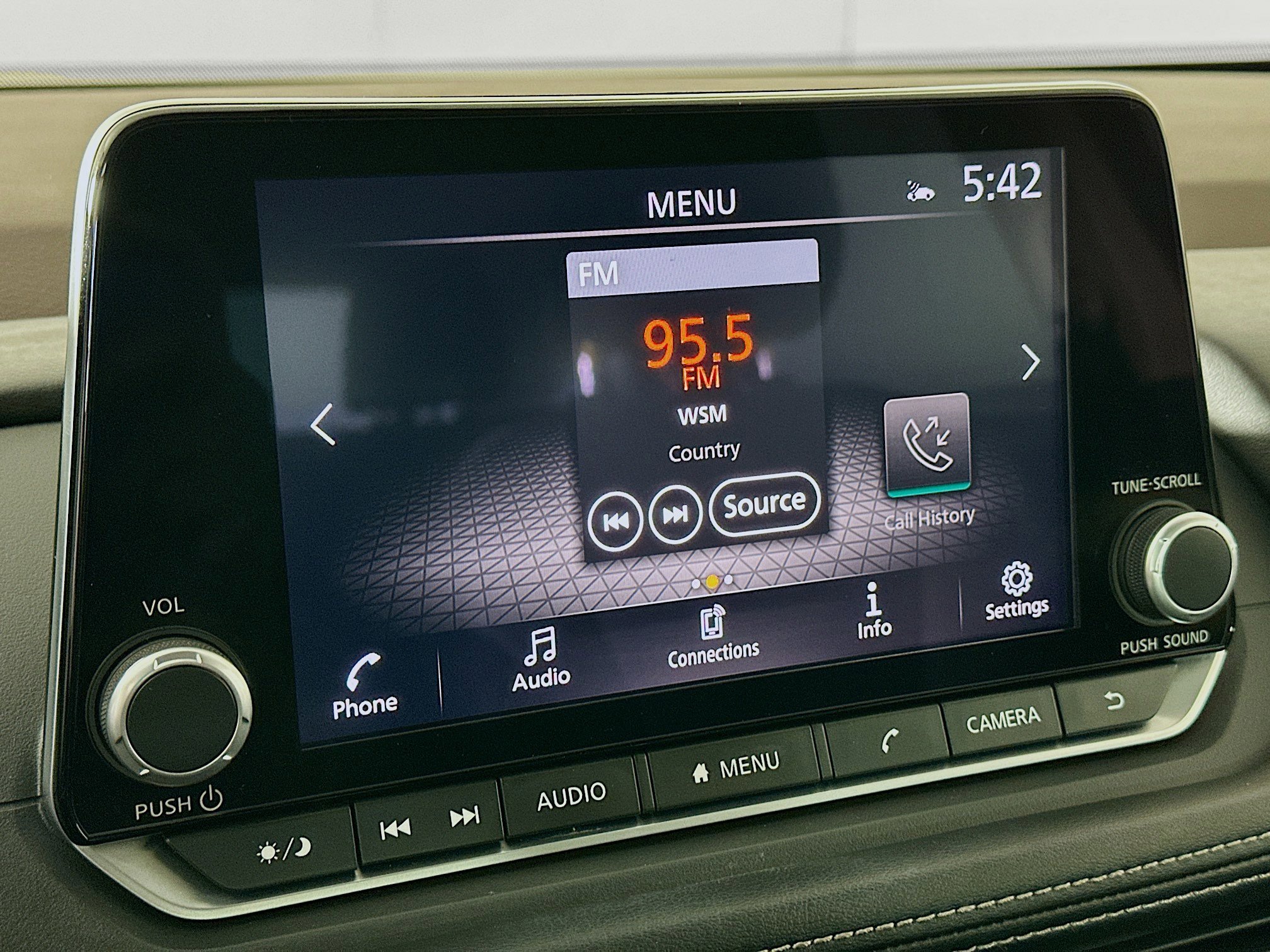 Used 2023 Nissan Rogue SV image 21