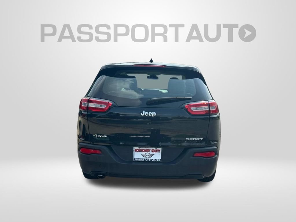 Used 2016 Jeep Cherokee Sport AWD/4WD image 7