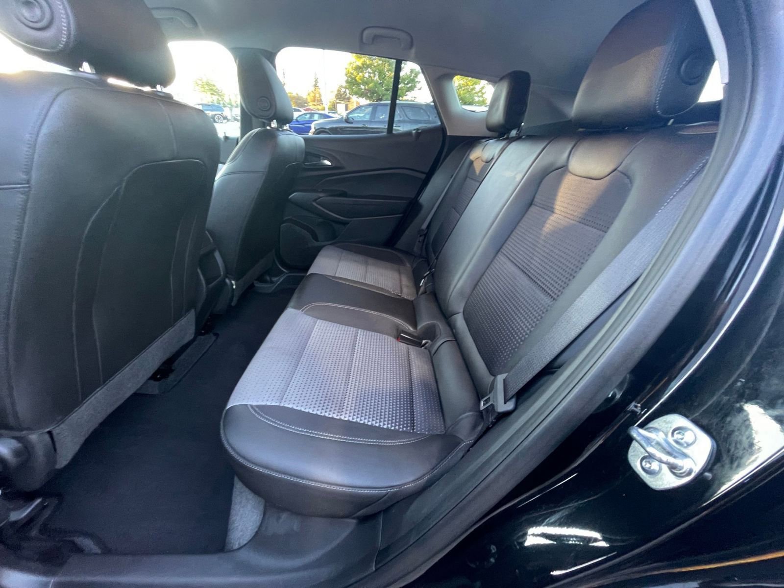 Used 2025 Chevrolet Trax LT image 20