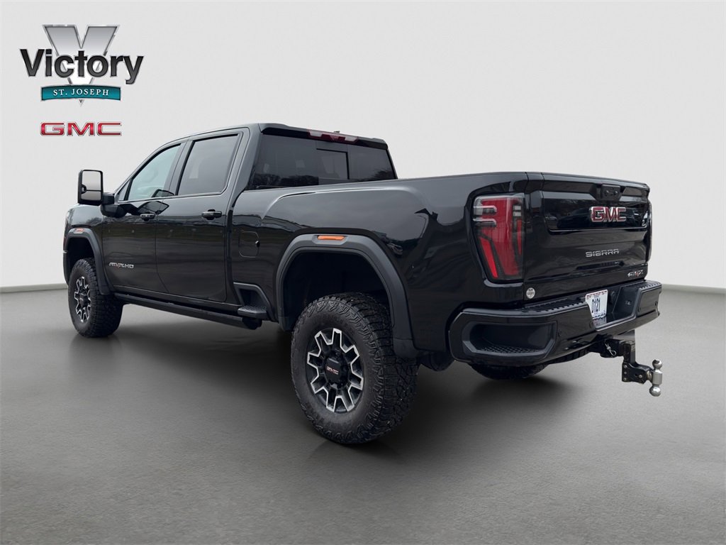 Used 2025 GMC Sierra 2500 AT4X image 7