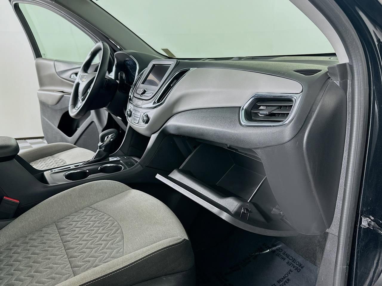 Used 2024 Chevrolet Equinox LT image 38