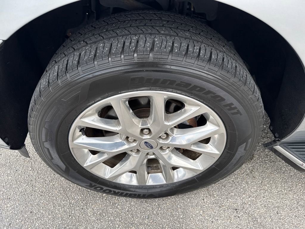 Used 2021 Ford Expedition Max XLT image 11