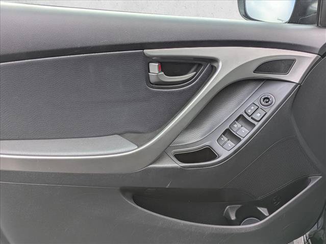 Used 2013 Hyundai Elantra Limited FWD image 17