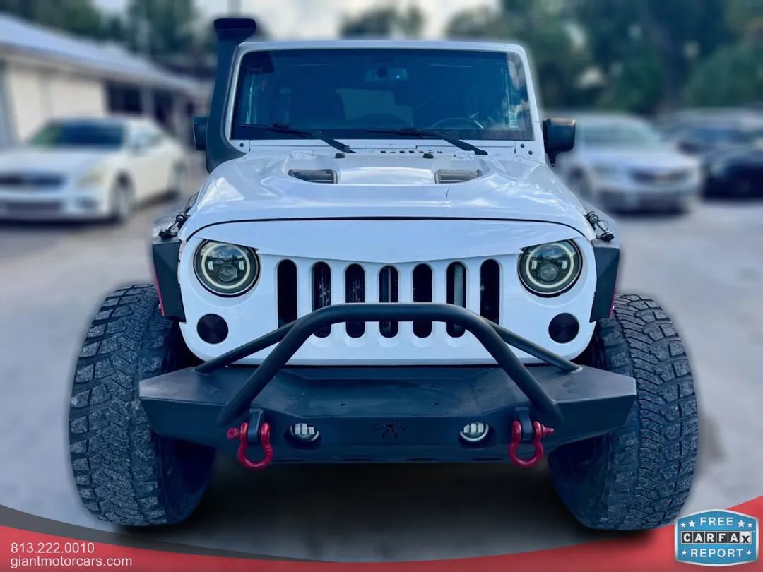 Used 2016 Jeep Wrangler Unlimited Rubicon image 2