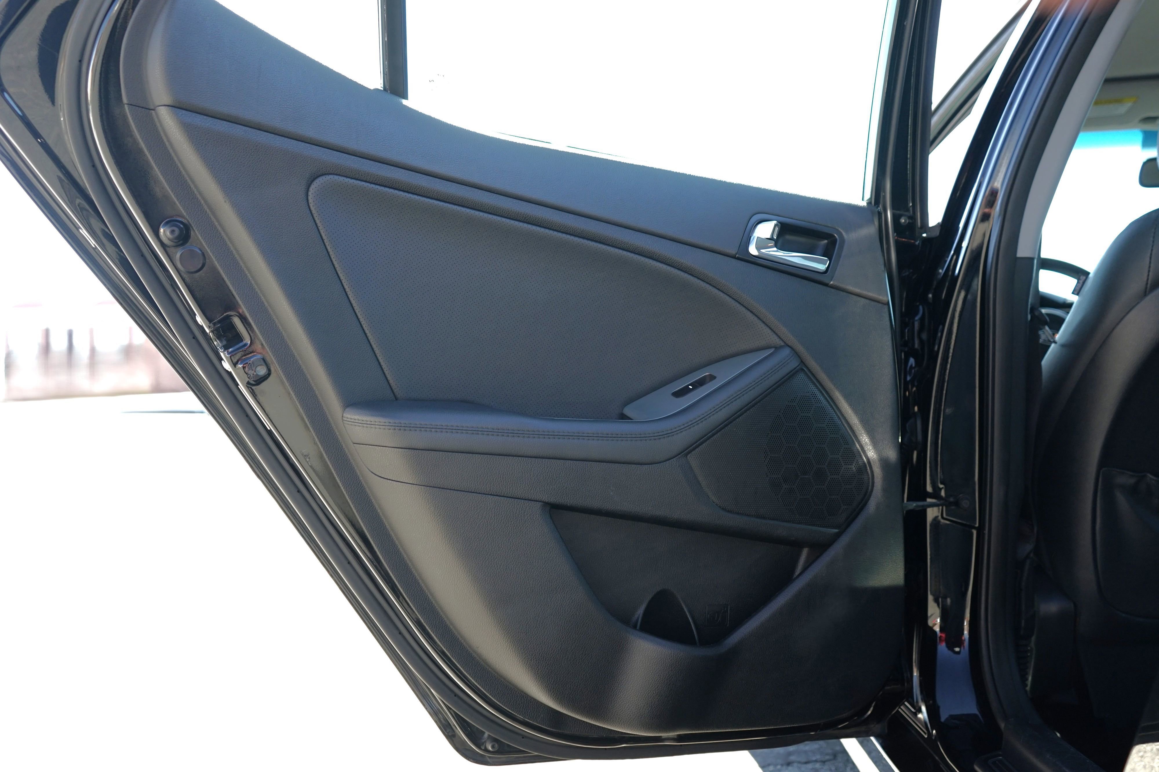 Used 2015 Kia Optima SX image 28