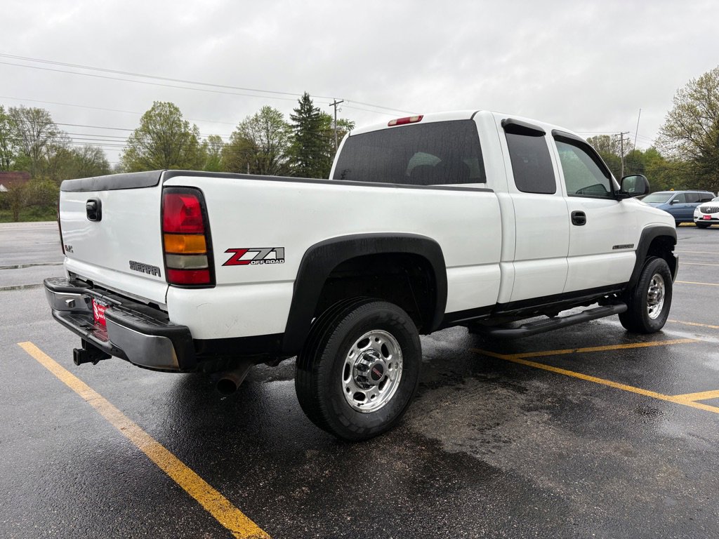 Used 2005 GMC Sierra 2500 W/T w/ Snow Plow Prep Package AWD/4WD image 6
