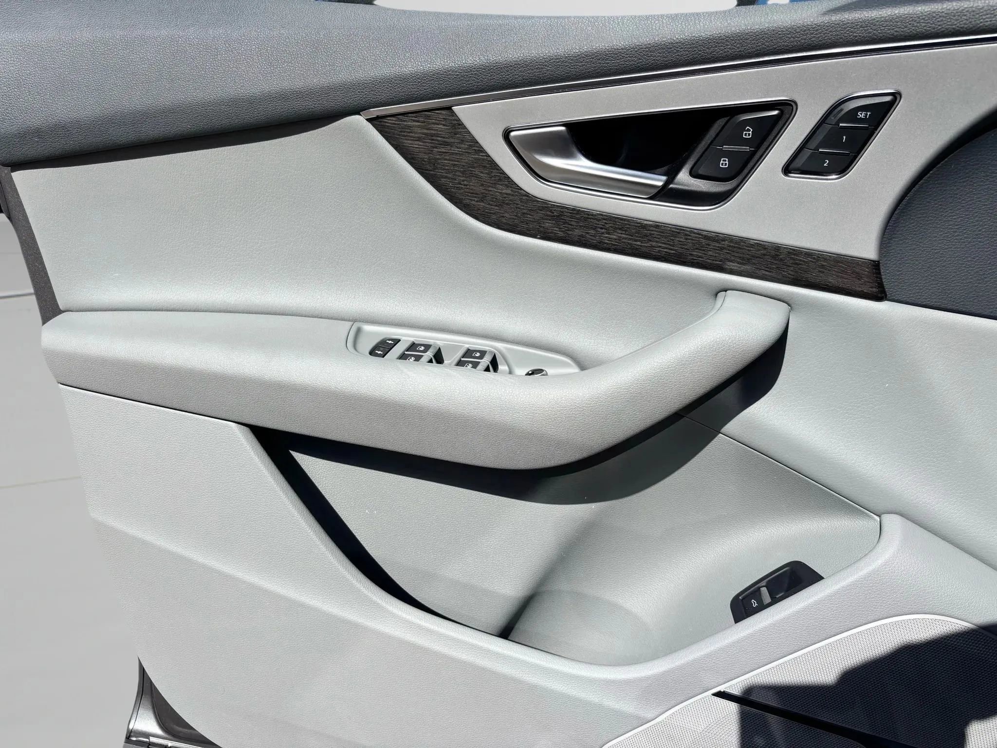 Used 2018 Audi Q7 2.0T Premium Plus w/ Premium Plus Package AWD/4WD image 27