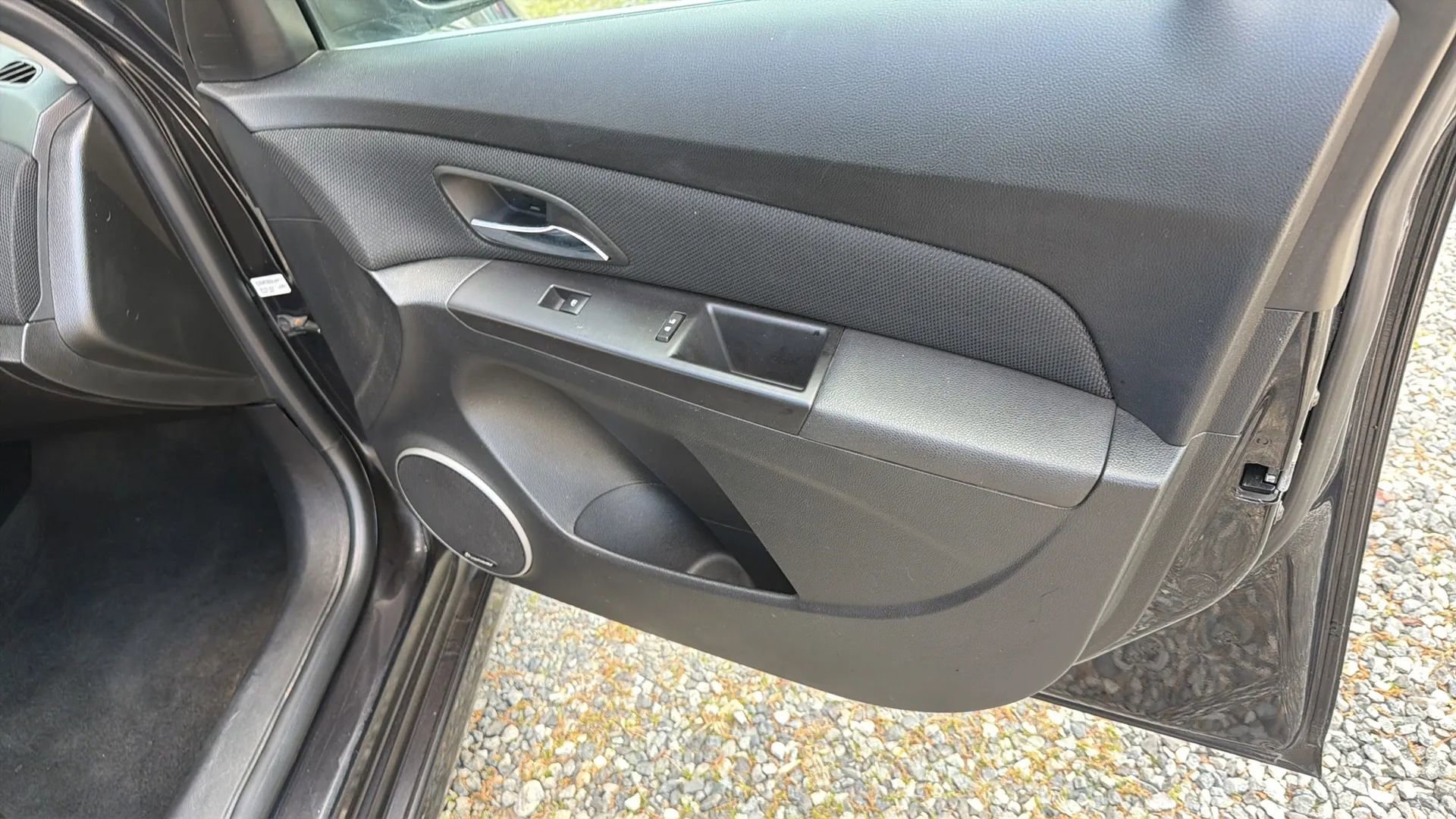 Used 2015 Chevrolet Cruze LTZ w/ Sun, Sound and Sport Package FWD image 31