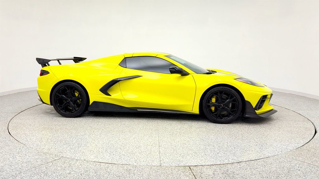 Used 2021 Chevrolet Corvette Stingray Premium Conv w/ Z51 Performance Package RWD image 4