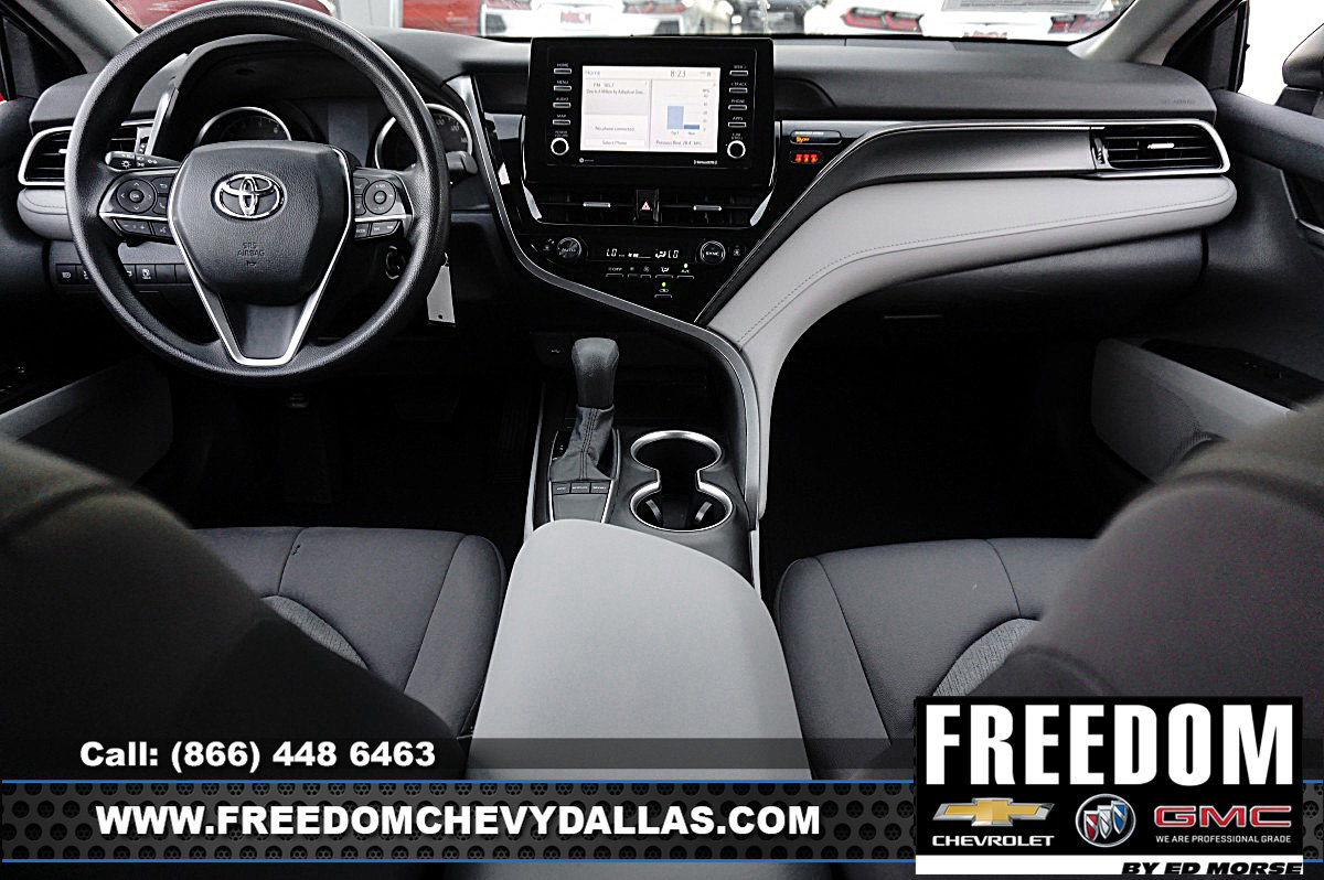 Used 2022 Toyota Camry LE image 7