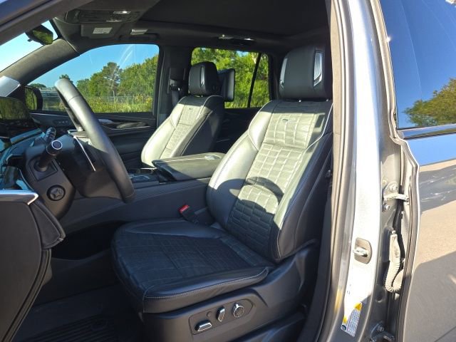 Used 2023 Cadillac Escalade V AWD/4WD image 14