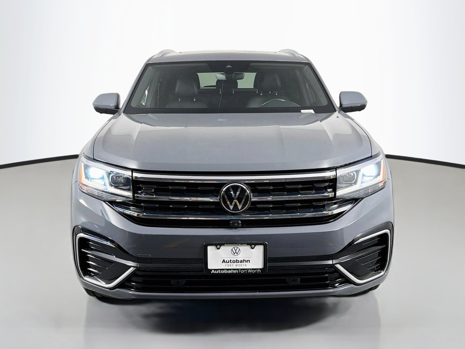 Used 2020 Volkswagen Atlas Cross Sport SEL Premium R-Line AWD/4WD image 2