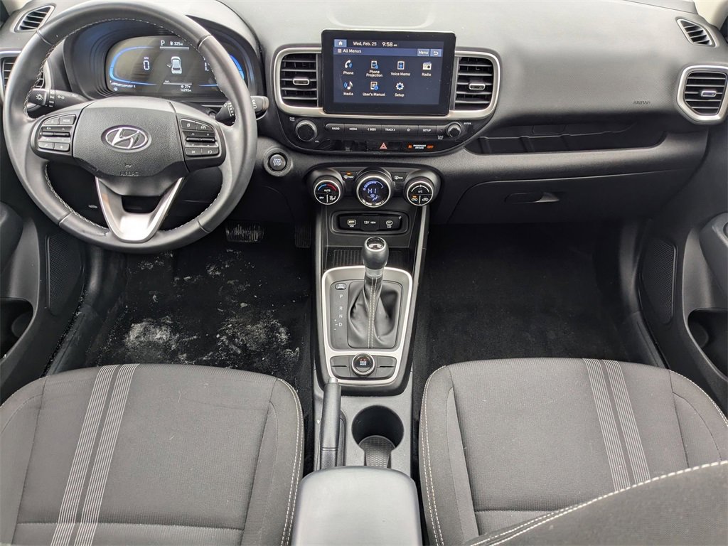 Used 2025 Hyundai Venue SEL image 31